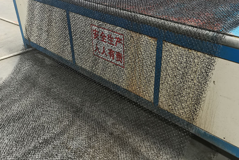 水土保护毯(图1) 水土保护毯(图1)